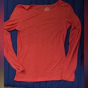 Long sleeve tee shirt